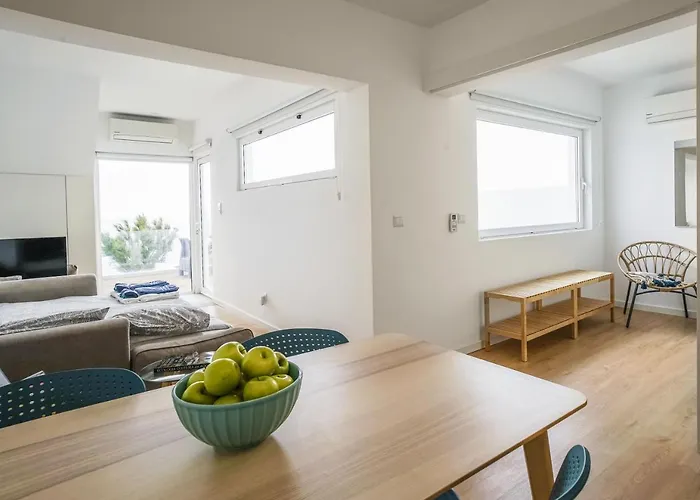 Thalassa בית הארחה *